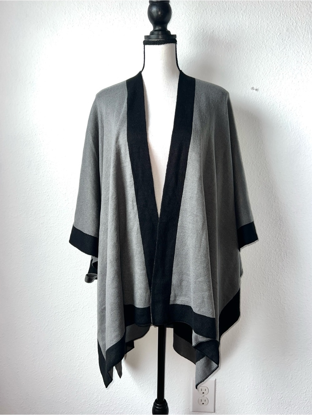 Dillard's Reversible Knit Poncho Sweater Cape Grey Black One Size NWT